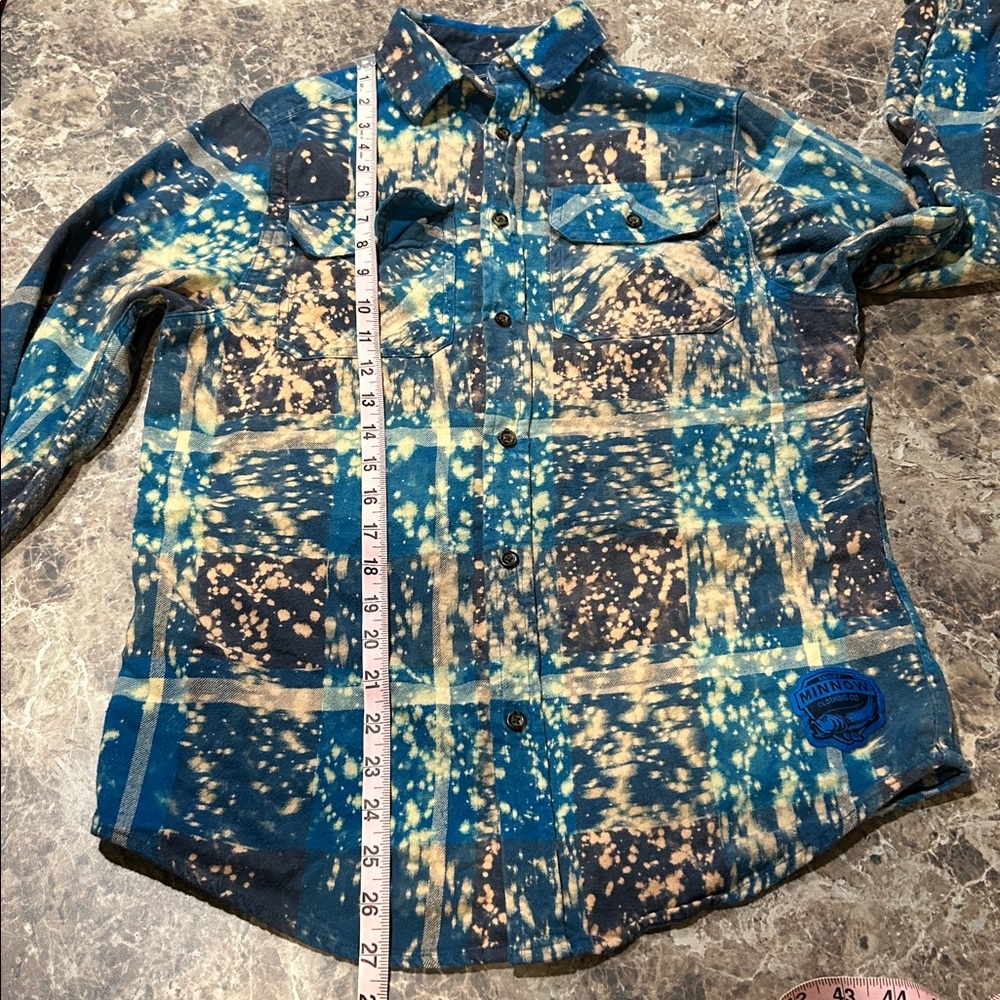 Angry Minnow Plaid Flannel Button Down Shirt Small - Picture 7 of 7